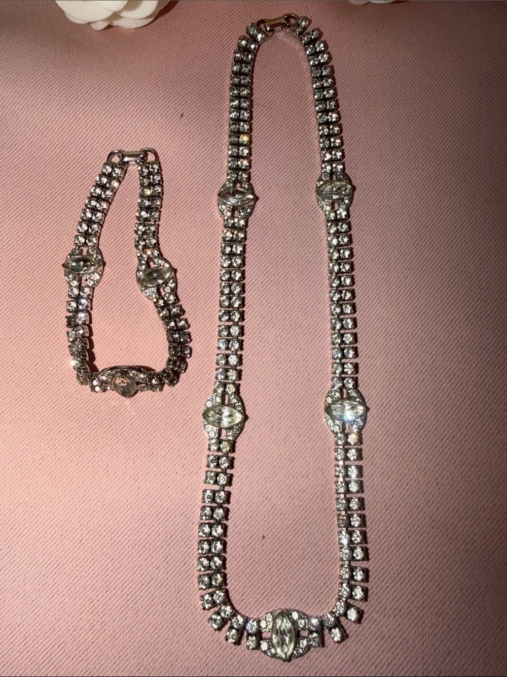 Vintage Clear Crystal Statement Necklace in Clear Silver Tone